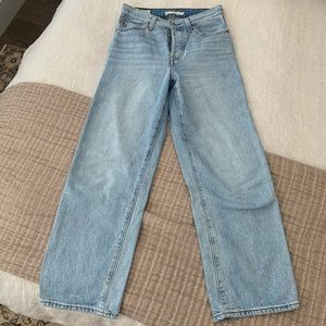 Levi’s Ribcage Straight Ankle Jeans